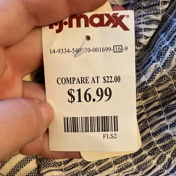 SUPER cute romper - Picture 4 of 4